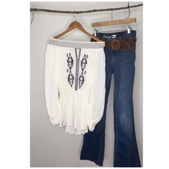 boho Off Shoulder Embroidered Blouse White & Black - Picture 9 of 10
